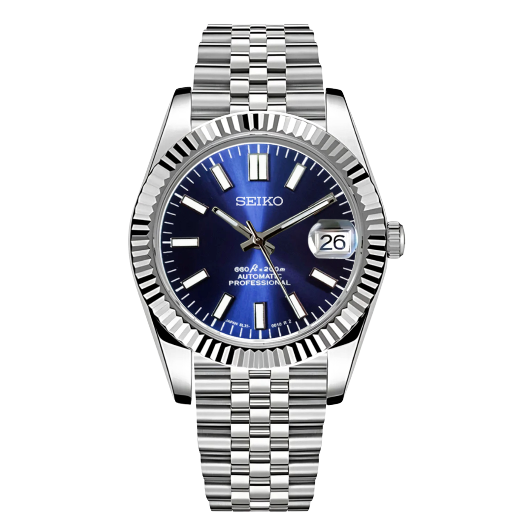 Seiko mod datejust horloge met donkerblauwe wijzerplaat en stalen jubilee band